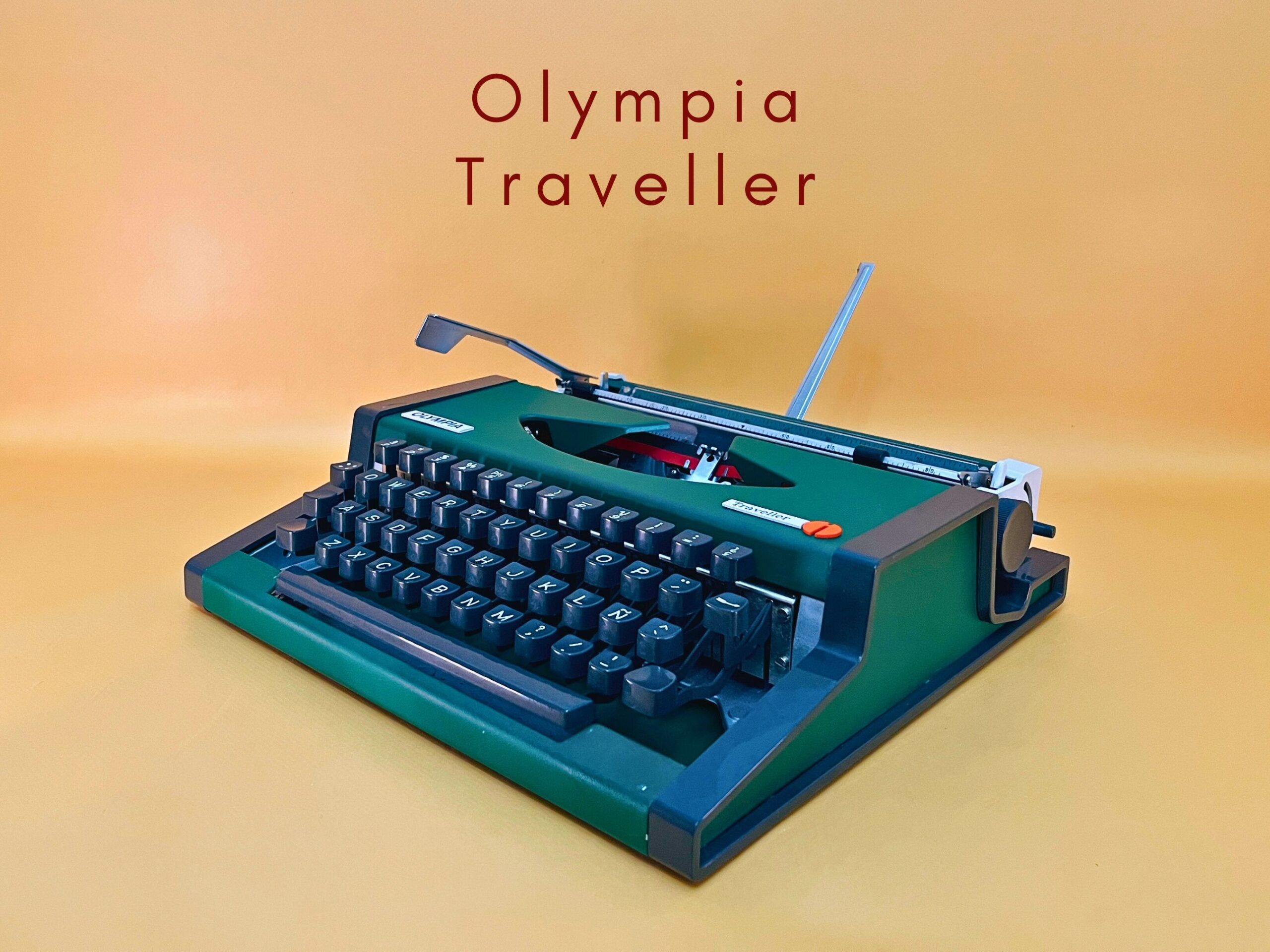 Máquina de escribir Olympia Traveller, color verde oscuro, años 70, vintage, alemana, portátil, decoración retro para entrada, regalo